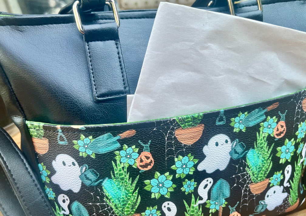 Halloween/fall bag with crossbody strap included.